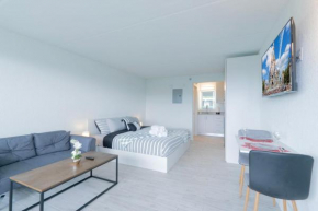 Comfort Suite w Free Parking, 7min to Disney World